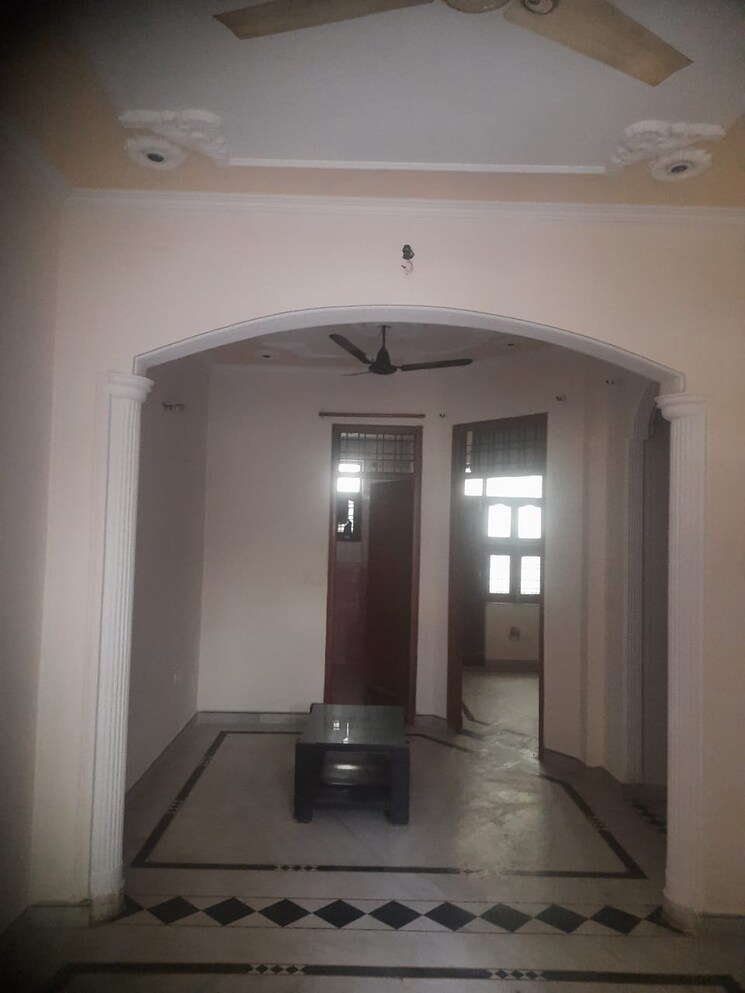 Living Room, uttam nagar 3 Bedroom 135 Sq.Yd. Apartment In Uttam Nagar Delhi 8134557