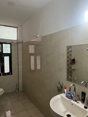 Bathroom in 1 BHK Builder Floor at DLF Mega Mall, Sector 28 – for Rent