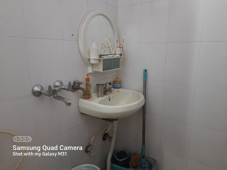 Bathroom, rajendra nagar 2 Bedroom 1050 Sq.Ft. Builder Floor In Rajendra Nagar Ghaziabad 8134611