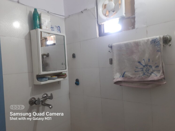 Bathroom, rajendra nagar 2 Bedroom 1050 Sq.Ft. Builder Floor In Rajendra Nagar Ghaziabad 8134611