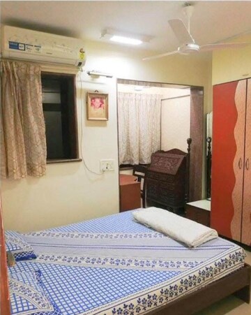 Bedroom in 2 BHK Apartment at Bandra West – for Rent