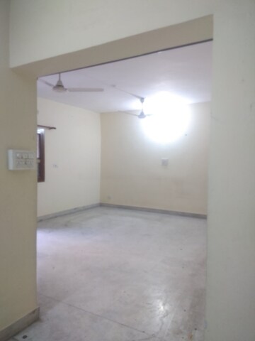 Room in 3 BHK Apartment at Sector 22 Dwarka – for Rent