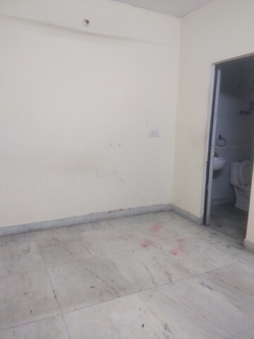Room in 3 BHK Apartment at Sector 22 Dwarka – for Rent