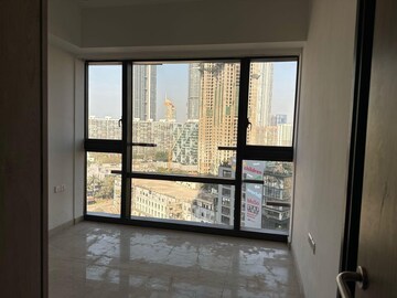 Room in 4 BHK Apartment at Lodha The Park, Worli – for Rent