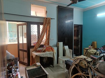 Gym in 4 BHK Builder Floor at Nirman Vihar – for Rent