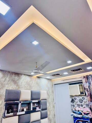 Furnished Amenities in 3 BHK Apartment at H R Buildcon Elite Homz, Sector 77 – for Rent