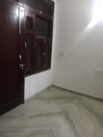 1.5 BHK Builder Floor For Rent in Sector 18