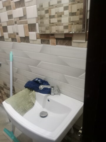 Attached Bathroom in 1.5 BHK Builder Floor at Sector 18 – for Rent