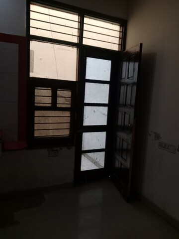 Room in 1.5 BHK Independent House at Ansals Sushant City – for Rent