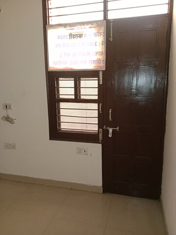 Room in 1.5 BHK Independent House at Ansals Sushant City – for Rent