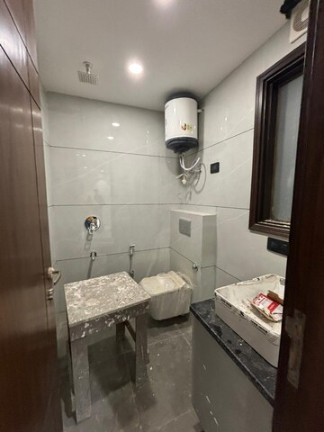 Attached Bathroom in 2 BHK Builder Floor at Saket – for Rent