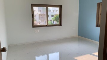 Room in 4 BHK Villa at Vaishnodevi Circle – for Sale