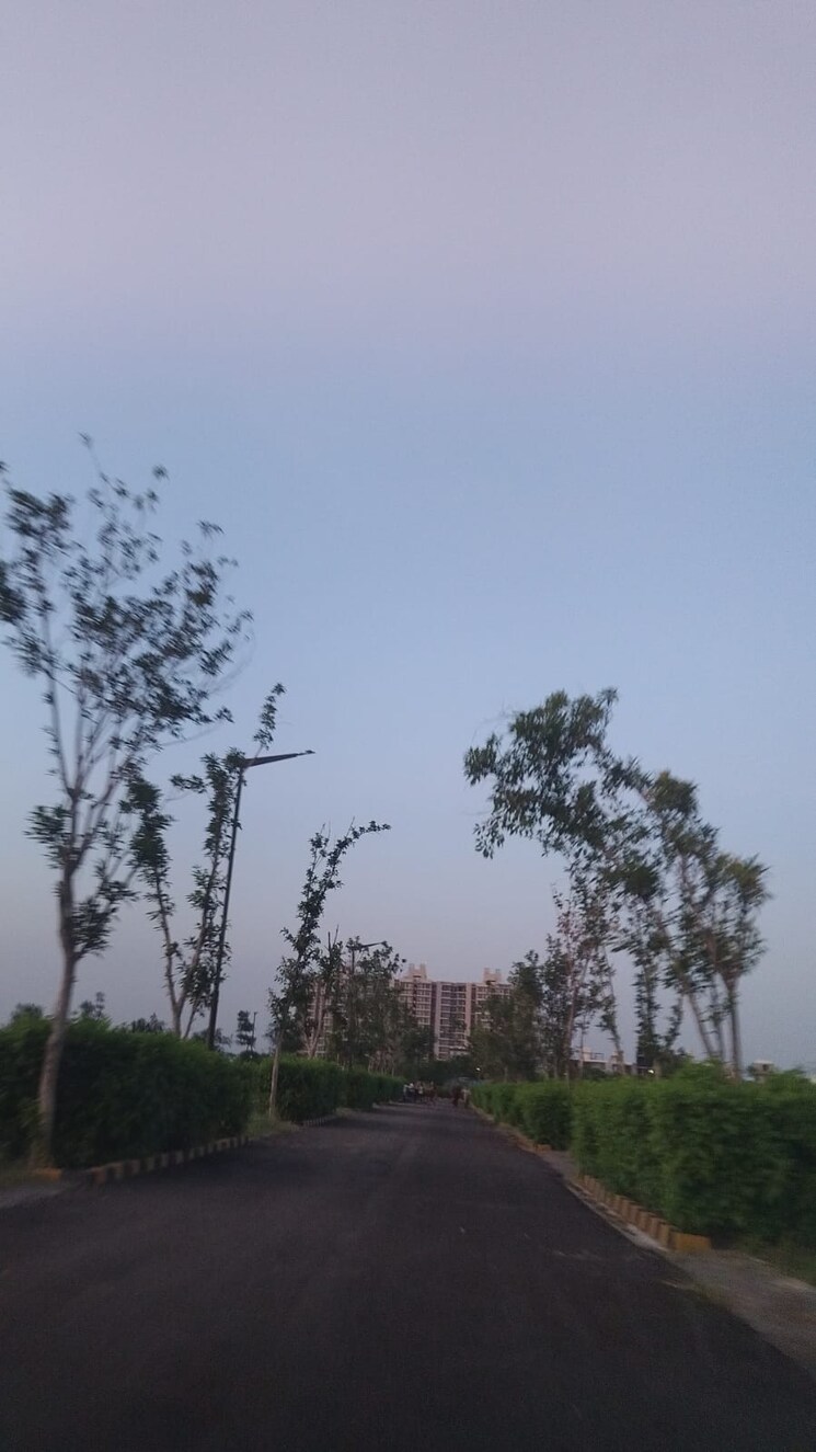 Garden, experion-the-westerlies  450 Sq.Yd. Plot In Sector 108 Gurgaon 8134783