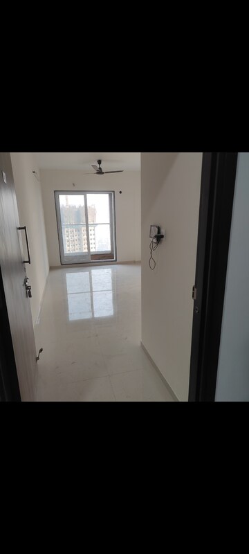 Room in 2 BHK Apartment at Ashar Axis, Majiwada – for Rent