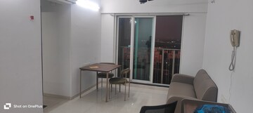 2 BHK Apartment For Rent in Rustomjee Urbania Azziano, Majiwada
