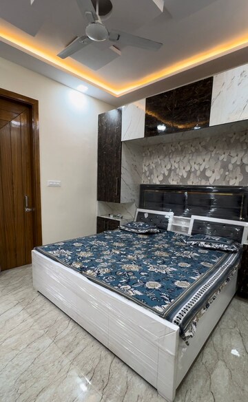 Bedroom in 3 BHK Builder Floor at Dwarka Mor – for Rent