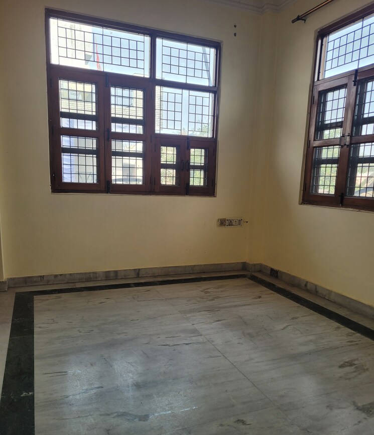 Room, janakpuri 3 Bedroom 1050 Sq.Ft. Builder Floor In Janakpuri Delhi 8134873