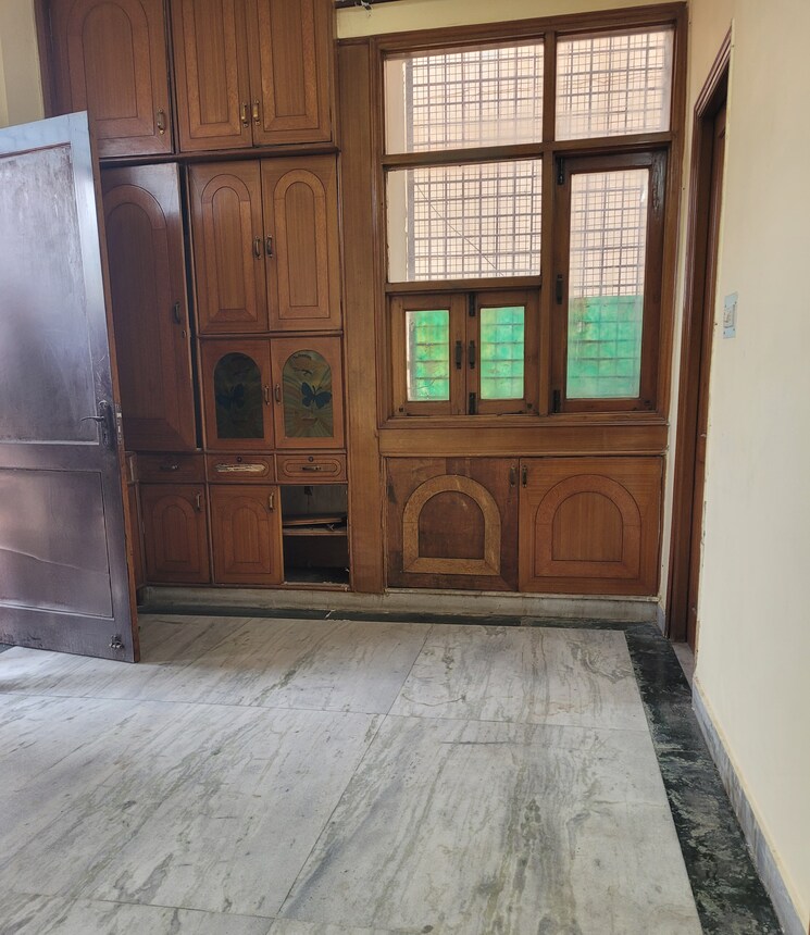 Room, janakpuri 3 Bedroom 1050 Sq.Ft. Builder Floor In Janakpuri Delhi 8134873