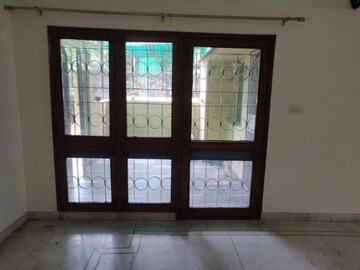 Room in 3 BHK Apartment at Vasant Kunj – for Sale