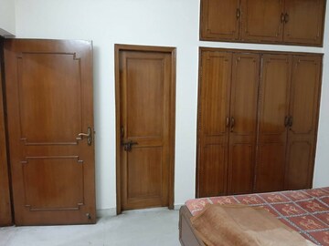 Furnished Amenities in 3 BHK Apartment at Vasant Kunj – for Sale