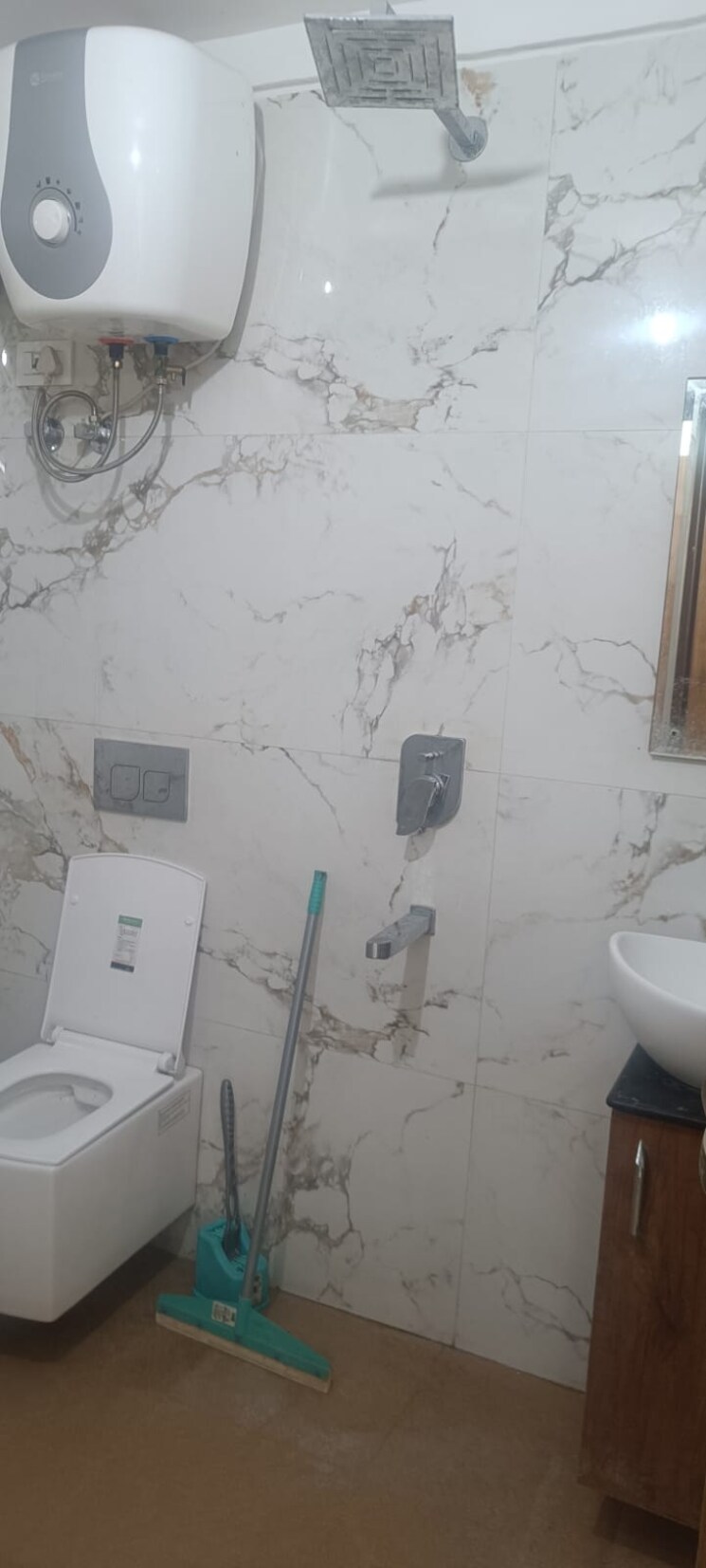 Bathroom, vasant kunj 3 Bedroom 1400 Sq.Ft. Apartment In Vasant Kunj Delhi 8134928