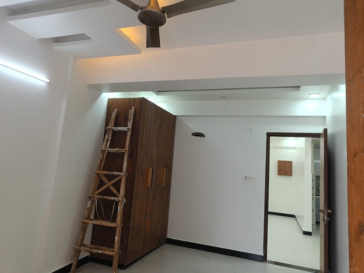 Room, vasant kunj 3 Bedroom 1400 Sq.Ft. Apartment In Vasant Kunj Delhi 8134928