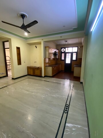 Room in 2 BHK Independent House at Ansal Plaza Sector-23, Sector 23 – for Rent