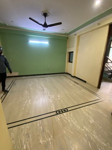 Room in 2 BHK Independent House at Ansal Plaza Sector-23, Sector 23 – for Rent