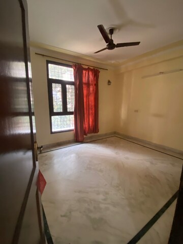 Room in 2 BHK Independent House at Ansal Plaza Sector-23, Sector 23 – for Rent