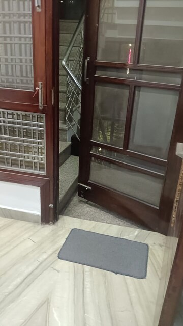 Living Room in 2 BHK Independent House at Sector 62 – for Rent