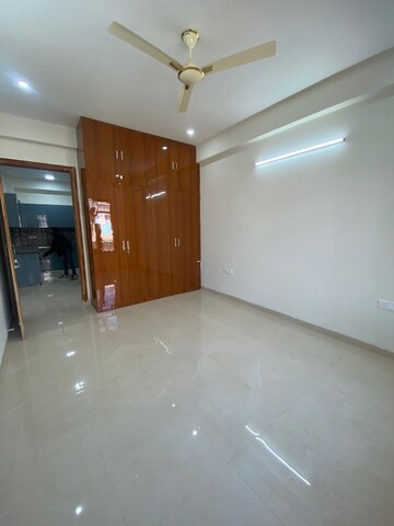 Room in 3 BHK Independent House at Ansal Plaza Sector-23, Sector 23 – for Rent