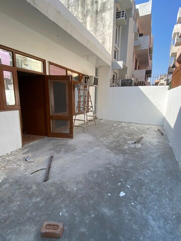 Room in 1 BHK Independent House at Ansal Plaza Sector-23, Sector 23 – for Rent