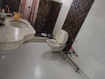 Master Bedroom in 2 BHK Independent House at Sector 62 – for Rent