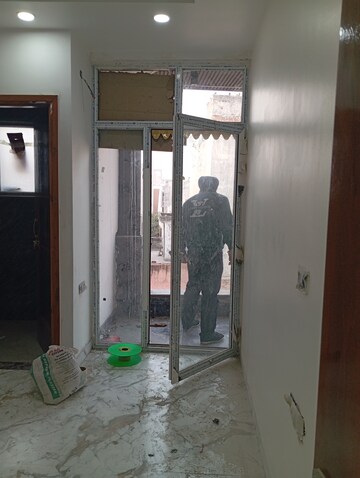Kitchen in 2.5 BHK Builder Floor at Krishna Nagar – for Rent