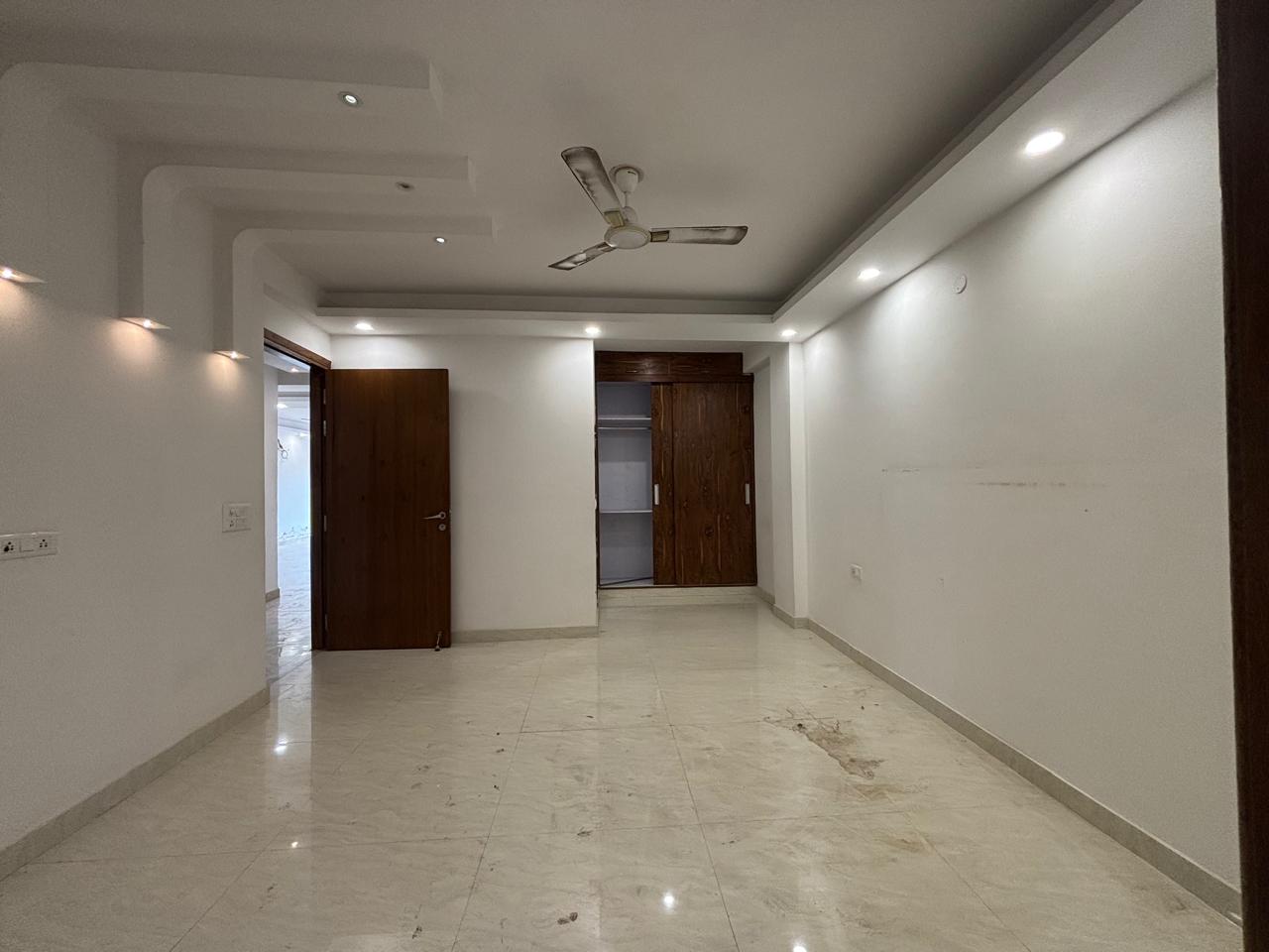 2 BHK Builder Floor For Sale in Saket