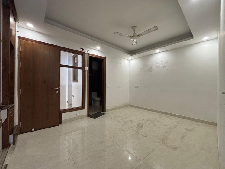 Room, saket 2 Bedroom 900 Sq.Ft. Builder Floor In Saket Delhi 8135034