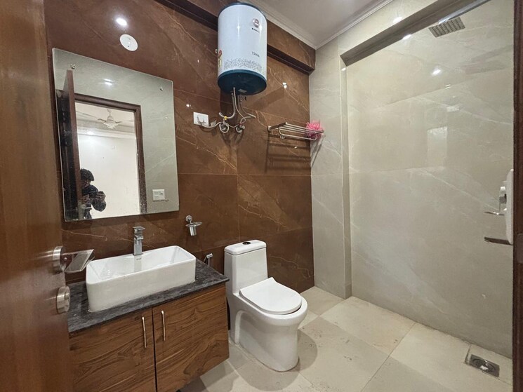 Bathroom, saket 2 Bedroom 900 Sq.Ft. Builder Floor In Saket Delhi 8135034