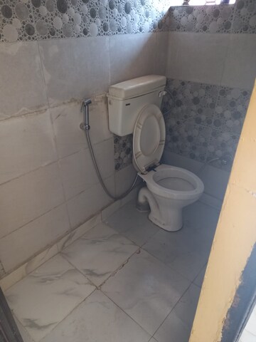 Bathroom in 1 BHK Apartment at Paschim Vihar – for Rent
