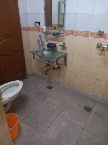 Bathroom in 1 BHK Builder Floor at Paschim Vihar – for Rent