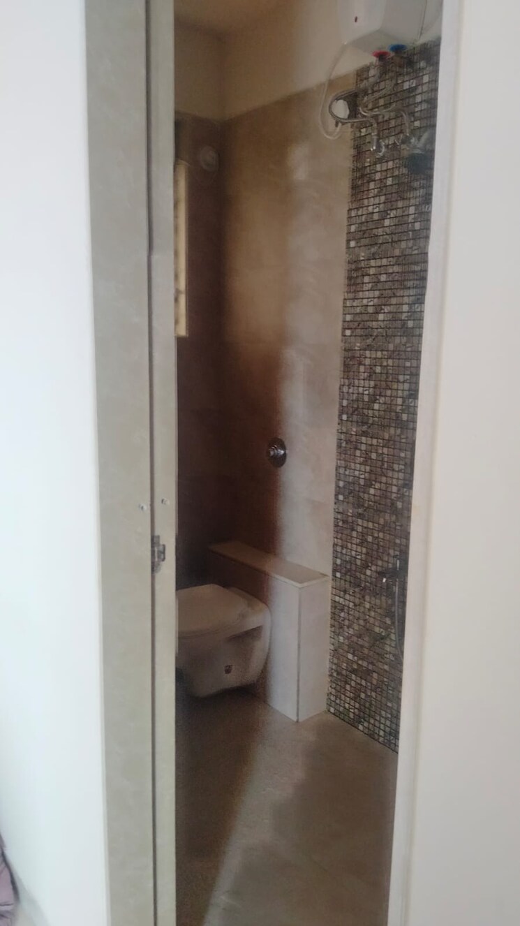 Bathroom, mukta-residency-phase-2 2 Bedroom 640 Sq.Ft. Apartment In Daighar Gaon Thane 8135085
