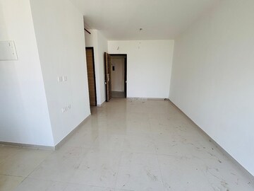 Room in 1 RK Apartment at Wadhwa Wise City, Old Panvel – for Rent