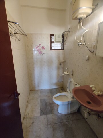 Bathroom in 3 BHK Apartment at Indiranagar – for Rent