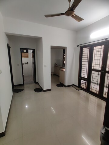 Room in 2 BHK Apartment at Indiranagar – for Rent