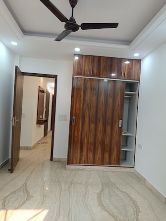 2 BHK Builder Floor For Rent in Paschim Vihar Delhi  8135151