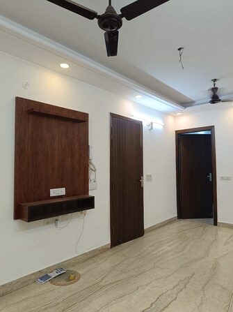 2 BHK Builder Floor For Rent in Paschim Vihar Delhi  8135151