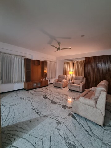 Living Room in 3 BHK Apartment at Indiranagar – for Rent