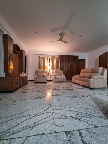 Living Room in 3 BHK Apartment at Indiranagar – for Rent
