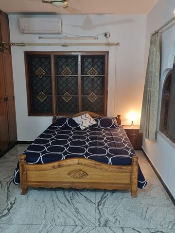 Bedroom in 3 BHK Apartment at Indiranagar – for Rent