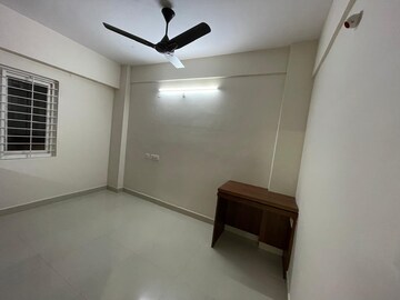 Room in 2.5 BHK Apartment at Trishala Luxor Apartments, Kondapur – for Sale