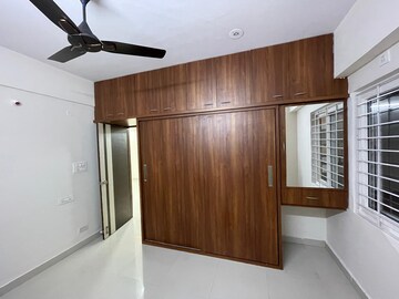 Room in 2.5 BHK Apartment at Trishala Luxor Apartments, Kondapur – for Sale